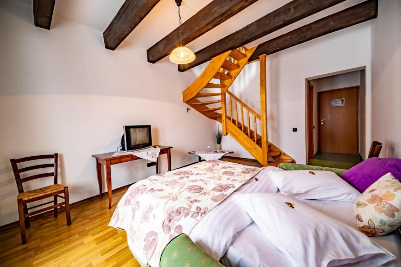 Pensiunea La Maison Bran  Exteriör bild